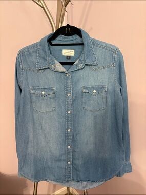 Universal Thread Light Blue Denim Shirt